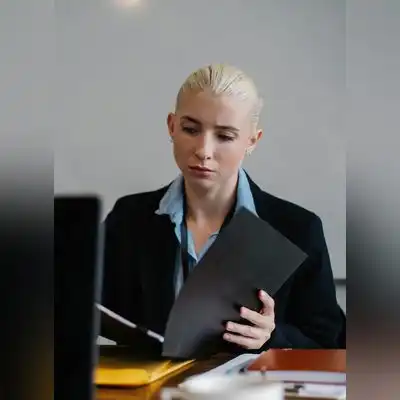 时华静
